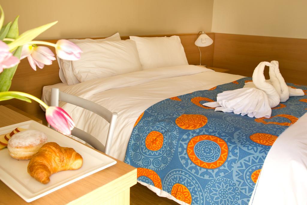 Hotel La Fenice Lignano Sabbiadoro Cameră foto