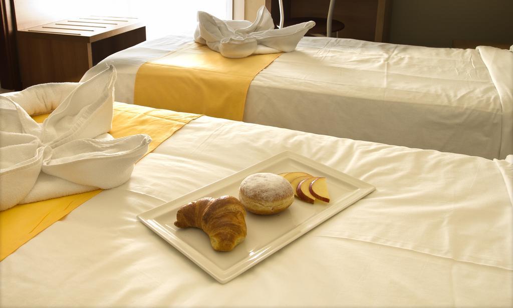 Hotel La Fenice Lignano Sabbiadoro Cameră foto