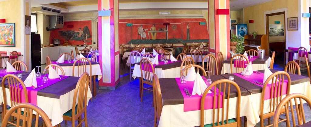 Hotel La Fenice Lignano Sabbiadoro Exterior foto