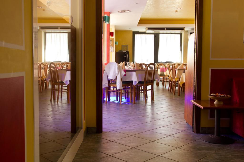 Hotel La Fenice Lignano Sabbiadoro Exterior foto